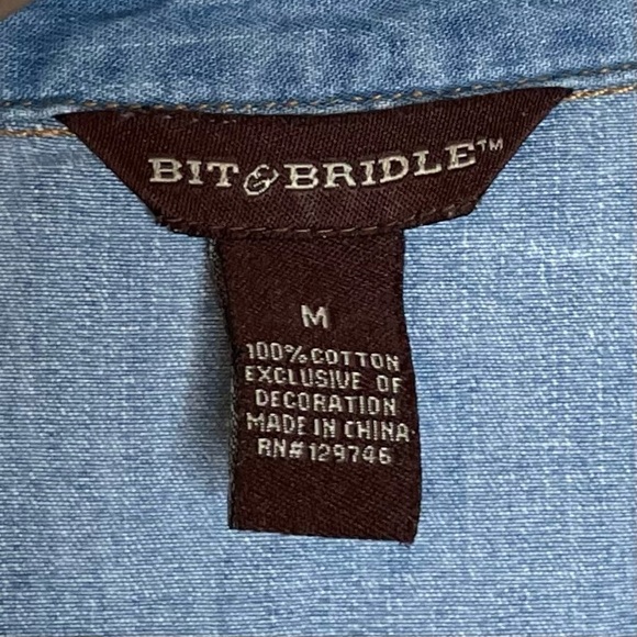 Bit and Bridle pearl snap button denim shirt medium - Picture 7 of 10